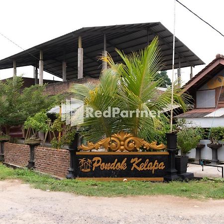 Pondok Kelapa Homestay Lampung Mitra Reddoorz Бандар-Лампунг Екстер'єр фото