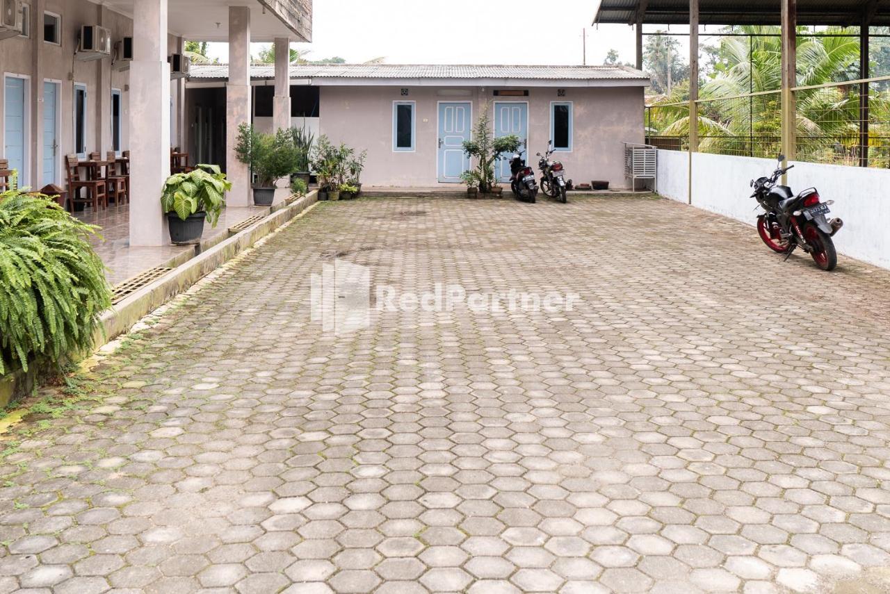 Pondok Kelapa Homestay Lampung Mitra Reddoorz Бандар-Лампунг Екстер'єр фото