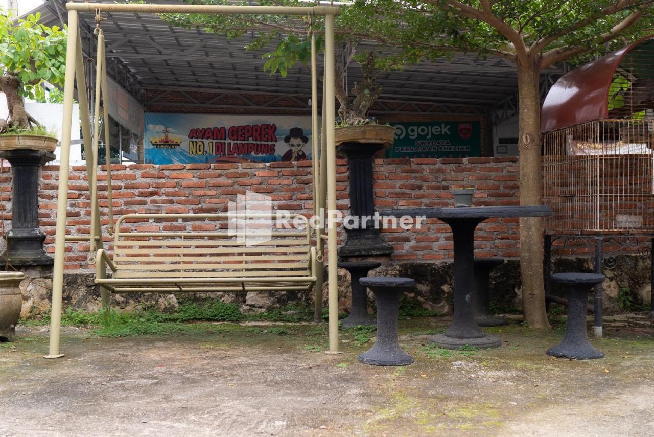 Pondok Kelapa Homestay Lampung Mitra Reddoorz Бандар-Лампунг Екстер'єр фото